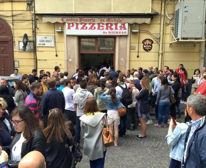 Casa La Terrazza Dei Tribunali Napoli Bagian luar foto